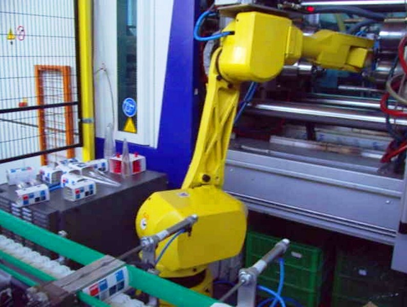 robotica-industrial-piezas-para-copas-de-plastico