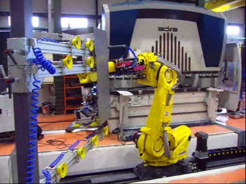 it-robotics - aplicaciones metal - plegado