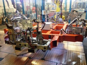 celula-de-soldadura-resistencia-con-3-robots