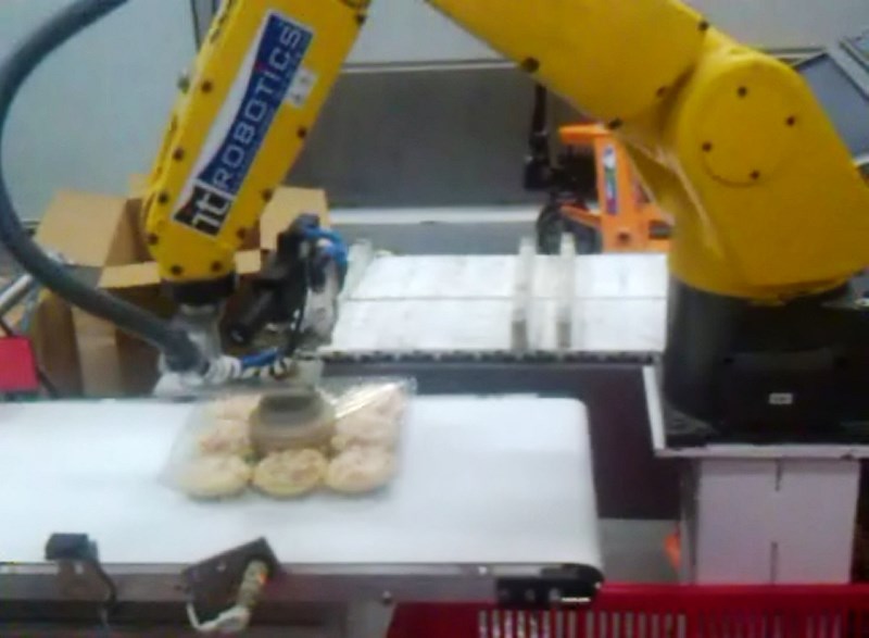 manipulacion-de-diferentes-productos-en-industria-congelados