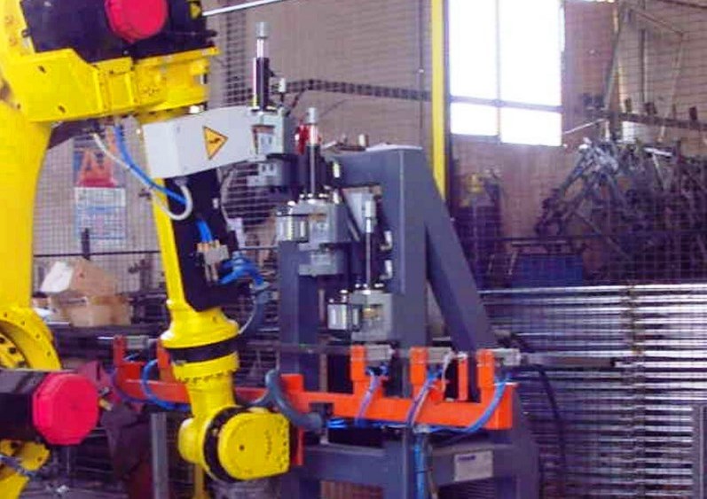 it-Robotics - Aplicaciones metal - Punzonado