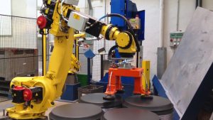 it-robotics - aplicaciones metal - remachado